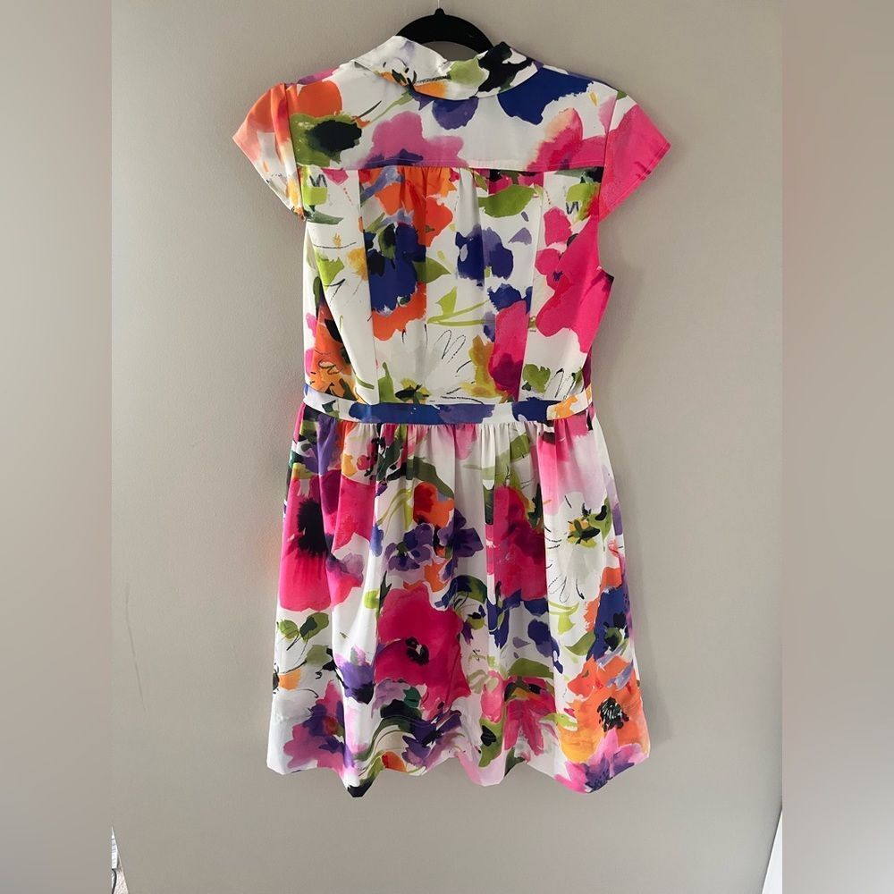 FLORAL BUTTON DOWN DRESS - Picture 3 of 7